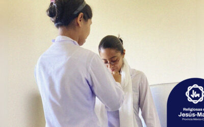 Caminando junto a otras